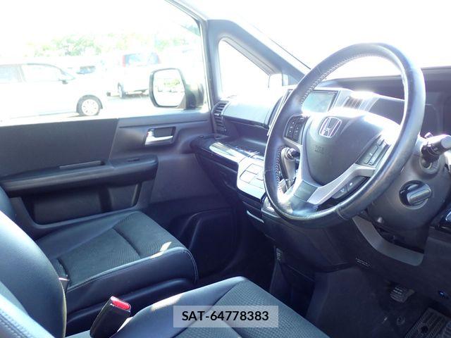 Honda STEP WGN 2013-08 8563664-1