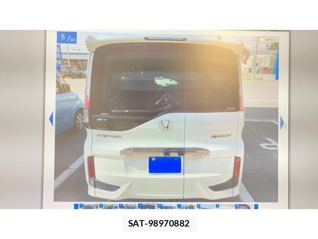 Honda STEP WGN 2021-10 8563667-3