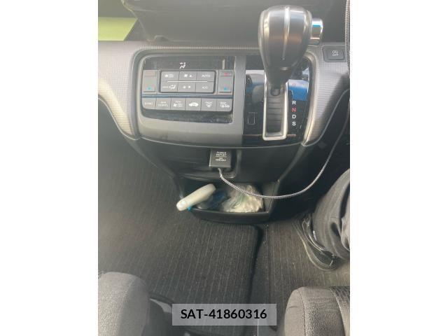 Honda STEP WGN 2020-01 8563665-18
