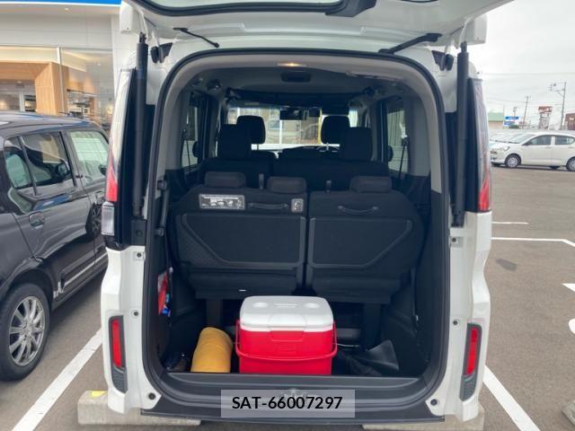 Honda STEP WGN 2019-06 8661789-15