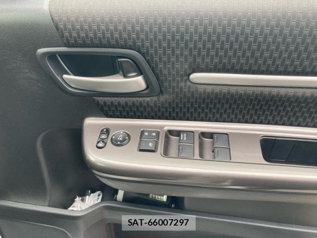 Honda STEP WGN 2019-06 8661789-16