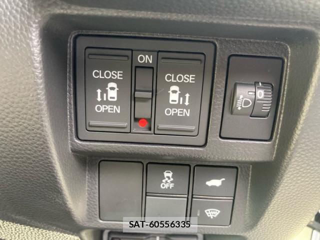 Honda STEP WGN 2023-07 8661788-10