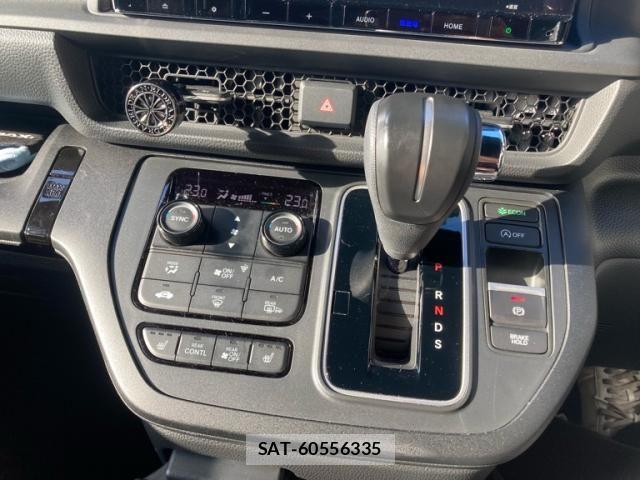 Honda STEP WGN 2023-07 8661788-19