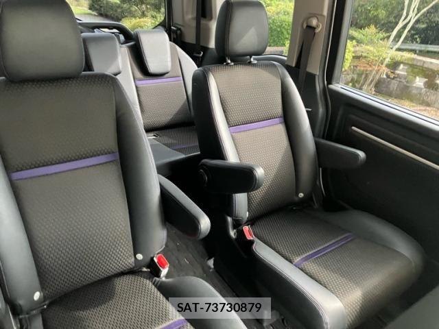 Honda STEP WGN 2019-04 8831821-14