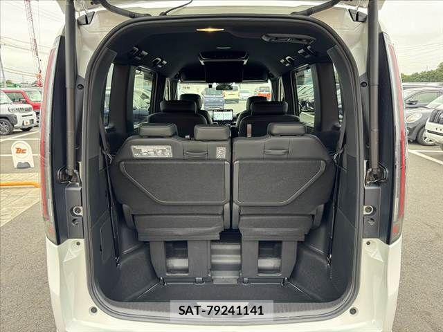 Honda STEP WGN 2022-07 8831822-18
