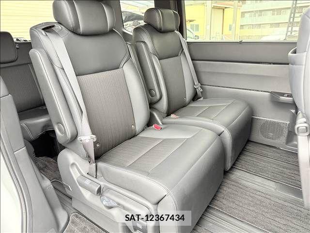 Honda STEP WGN 2024-06 8872146-25