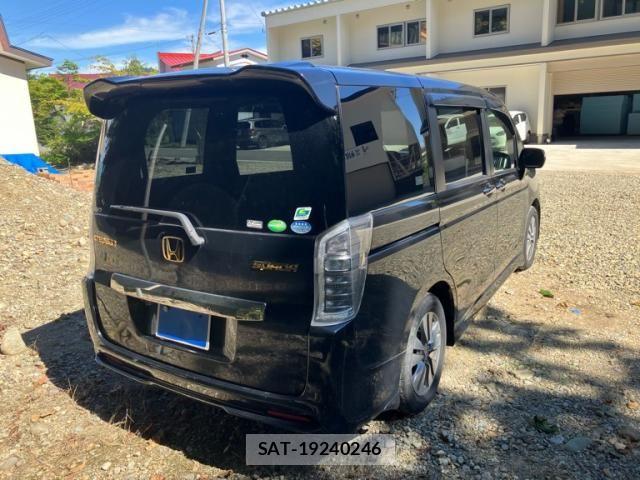 Honda STEP WGN 2013-09 8882374-2