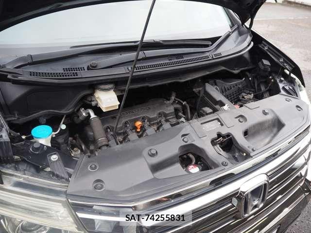 Honda STEP WGN 2014-07 8884408-19