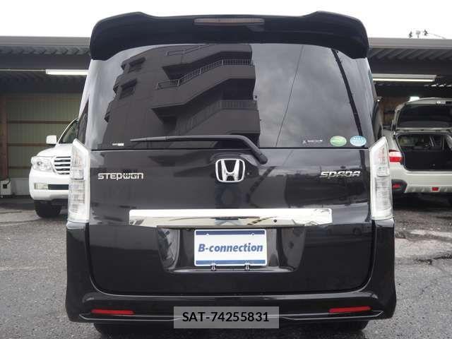 Honda STEP WGN 2014-07 8884408-4