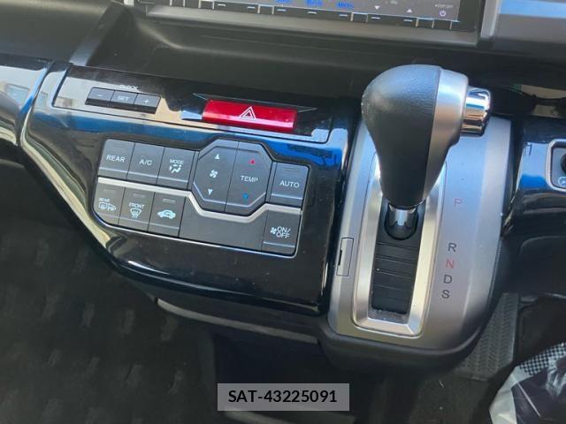 Honda STEP WGN 2014-05 8884410-18