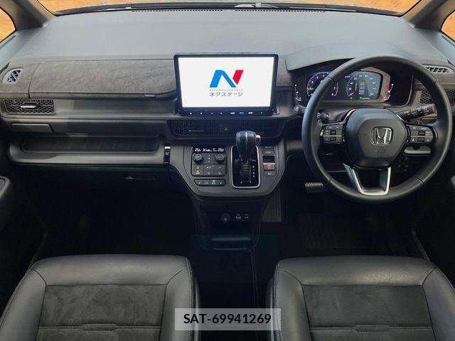 Honda STEP WGN 2024-09 8884405-1