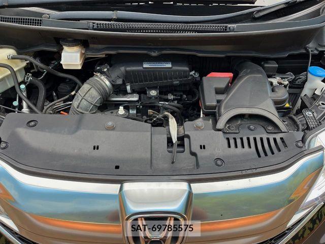 Honda STEP WGN 2017-09 8884407-19