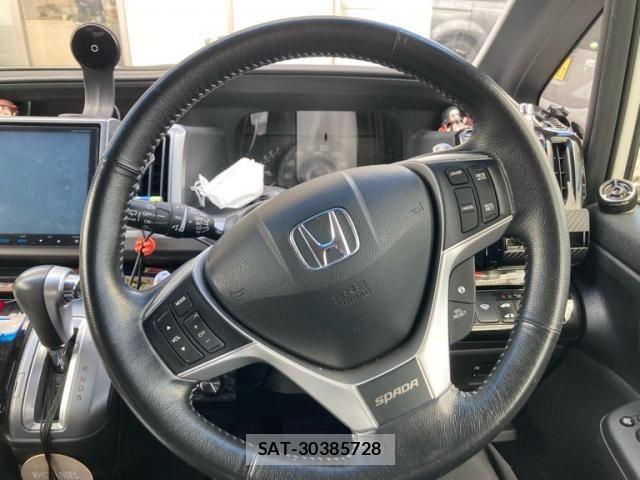 Honda STEP WGN 2014-05 8884409-17