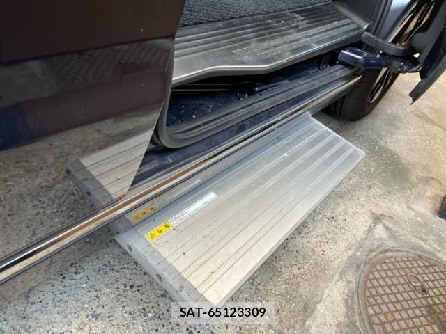 Honda STEP WGN 2022-09 7225595-19