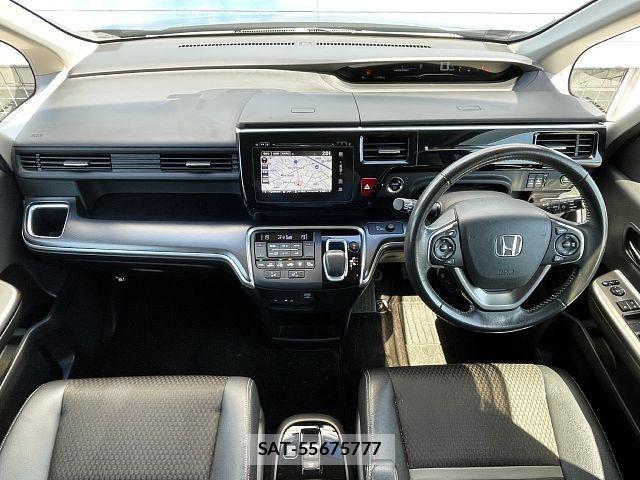 Honda STEP WGN 2017-12 7225589-1