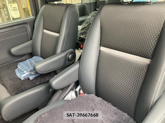 Honda STEP WGN 2018-11 7272682-13
