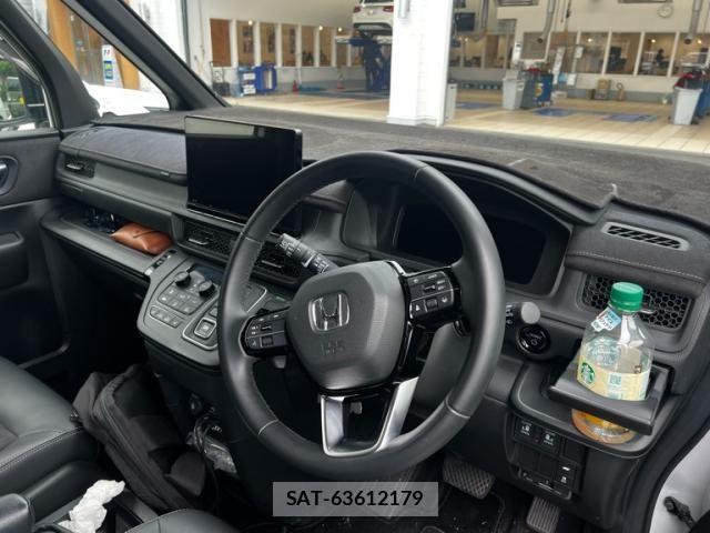 Honda STEP WGN 2024-01 7458125-14