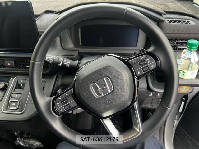 Honda STEP WGN 2024-01 7458125-17