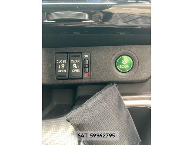 Honda STEP WGN 2021-08 7458128-19