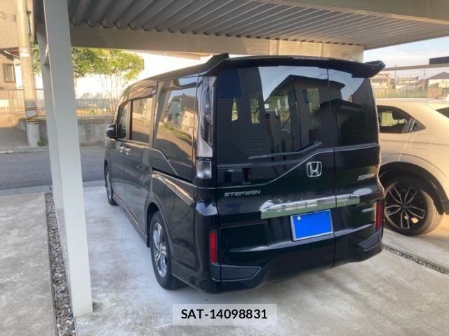 Honda STEP WGN 2017-09 7620422-5