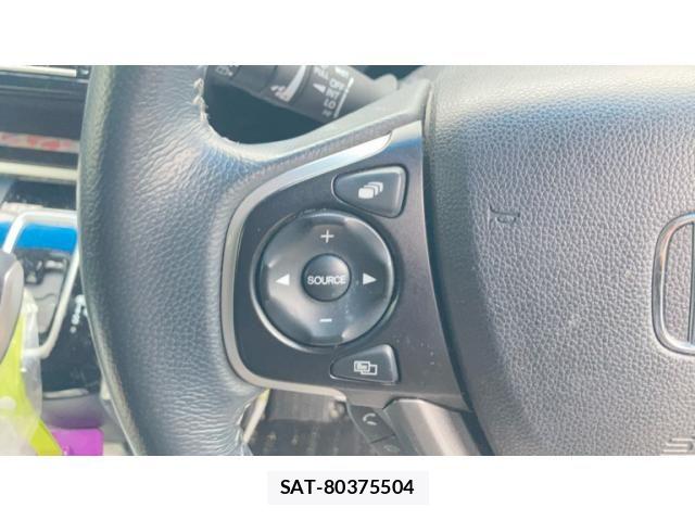 Honda STEP WGN 2018-04 7879708-12