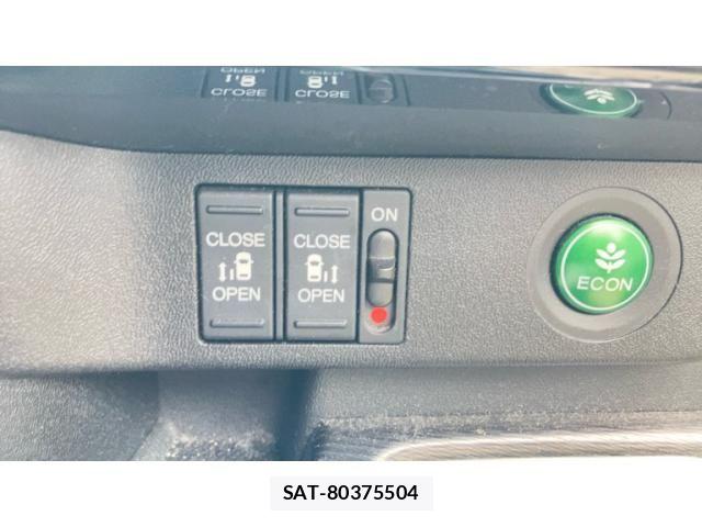 Honda STEP WGN 2018-04 7879708-14