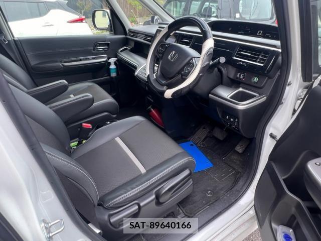 Honda STEP WGN 2018-11 7879706-10