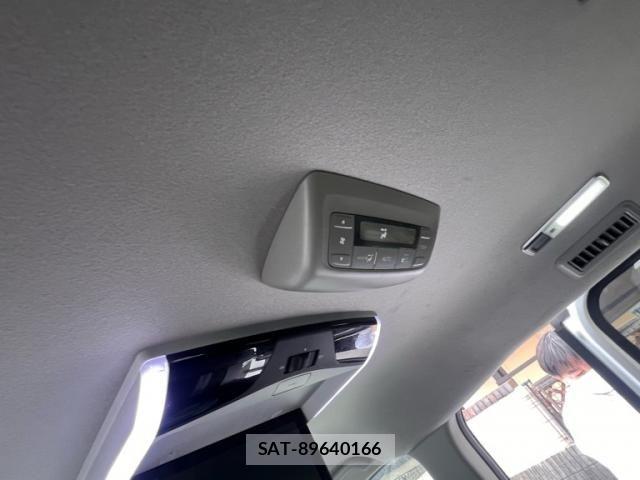 Honda STEP WGN 2018-11 7879706-11