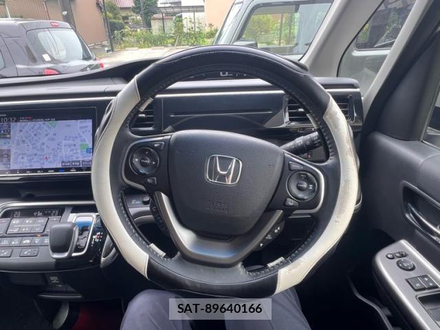 Honda STEP WGN 2018-11 7879706-13