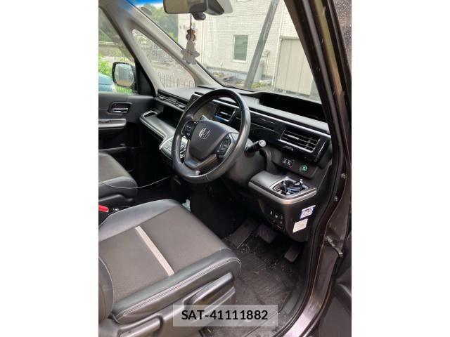 Honda STEP WGN 2018-03 7879707-7