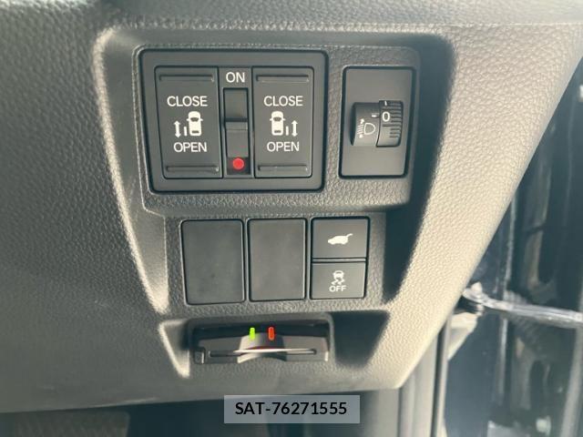 Honda STEP WGN 2023-07 8075739-12