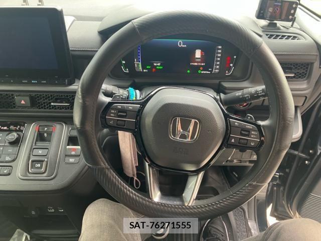 Honda STEP WGN 2023-07 8075739-13