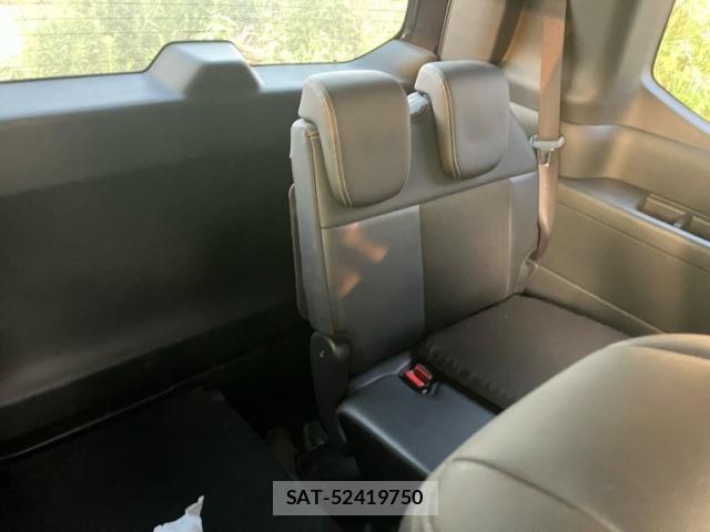 Honda STEP WGN 2023-02 8102094-15