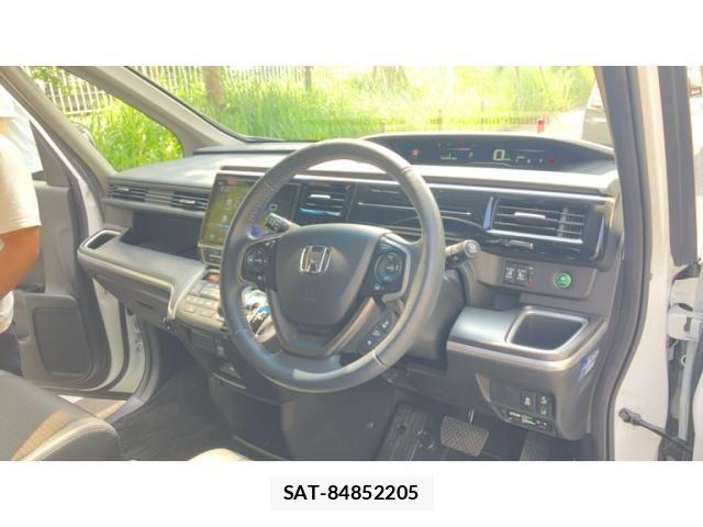 Honda STEP WGN 2021-10 8102087-9