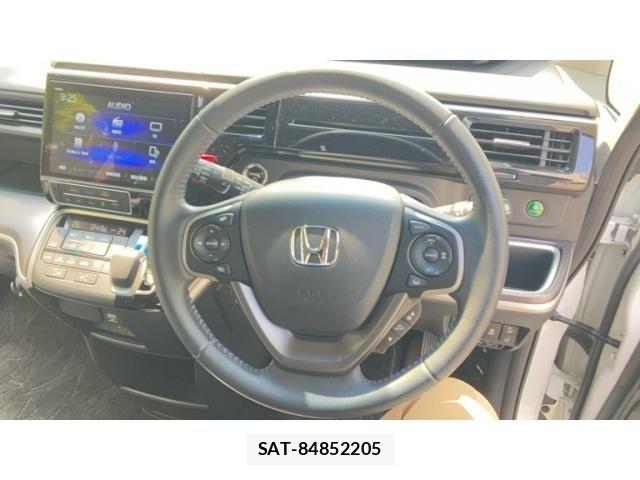Honda STEP WGN 2021-10 8102087-12