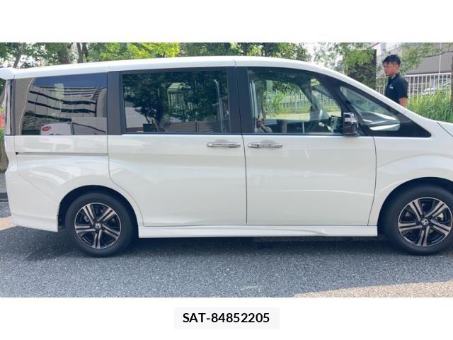 Honda STEP WGN 2021-10 8102087-5