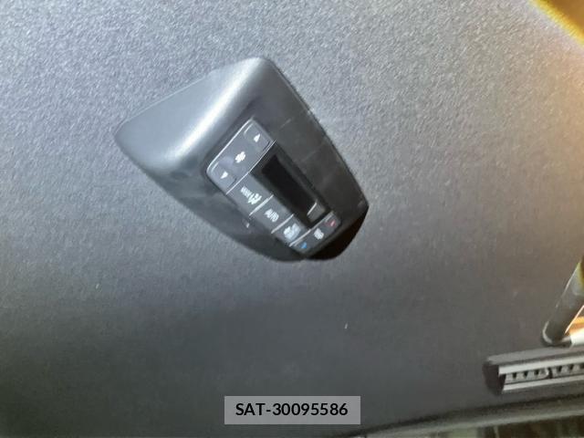 Honda STEP WGN 2023-10 8210443-10