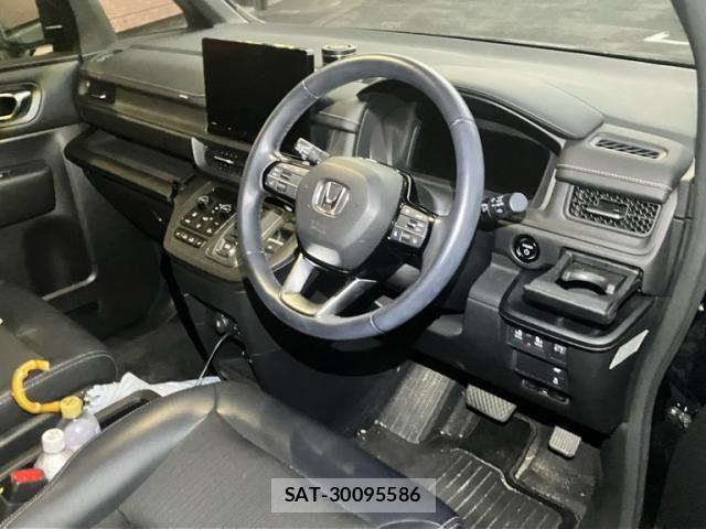 Honda STEP WGN 2023-10 8210443-12