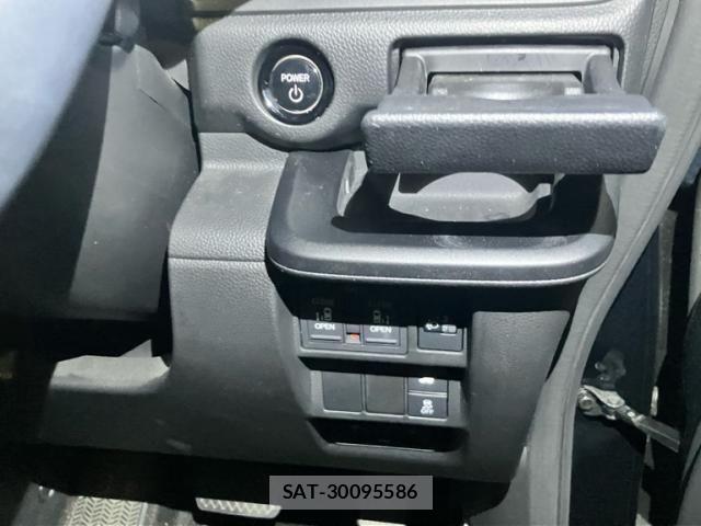 Honda STEP WGN 2023-10 8210443-14