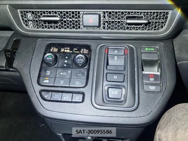 Honda STEP WGN 2023-10 8210443-22