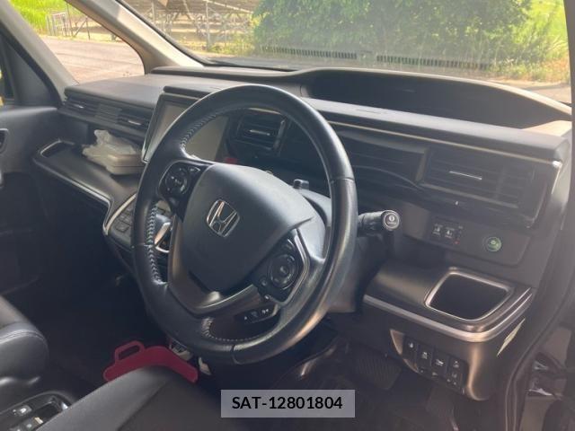 Honda STEP WGN 2017-09 8231937-9
