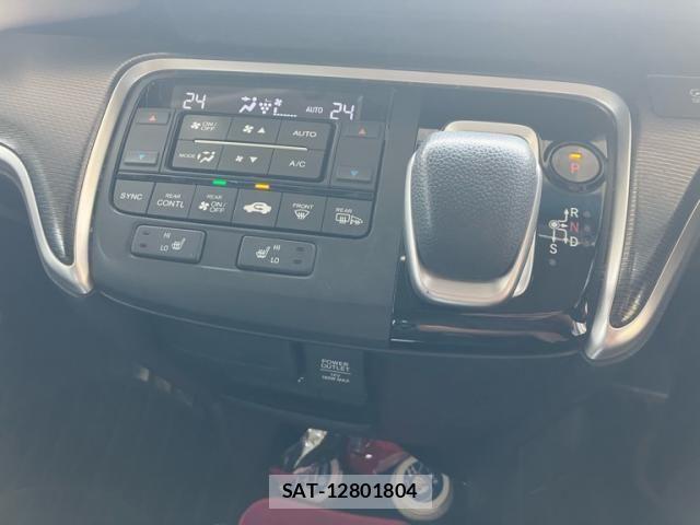 Honda STEP WGN 2017-09 8231937-15