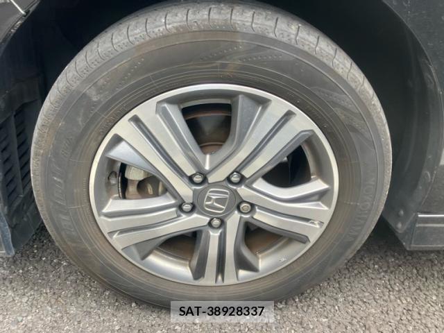 Honda STEP WGN 2017-10 8231938-9