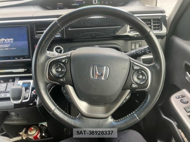 Honda STEP WGN 2017-10 8231938-16