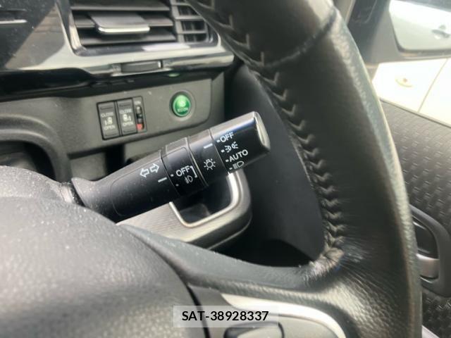 Honda STEP WGN 2017-10 8231938-17