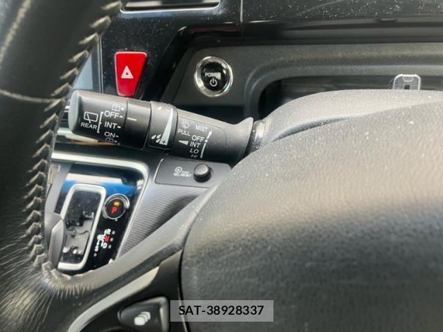 Honda STEP WGN 2017-10 8231938-18
