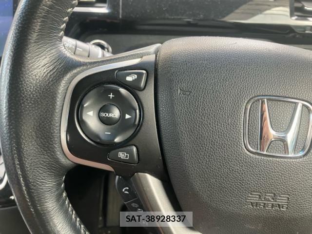 Honda STEP WGN 2017-10 8231938-19