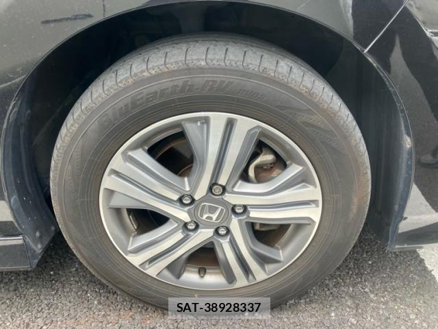 Honda STEP WGN 2017-10 8231938-6