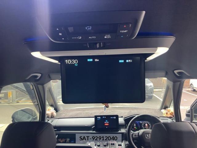 Honda STEP WGN 2024-07 8246824-21