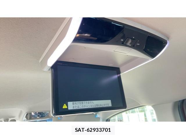Honda STEP WGN 2018-04 8338031-14